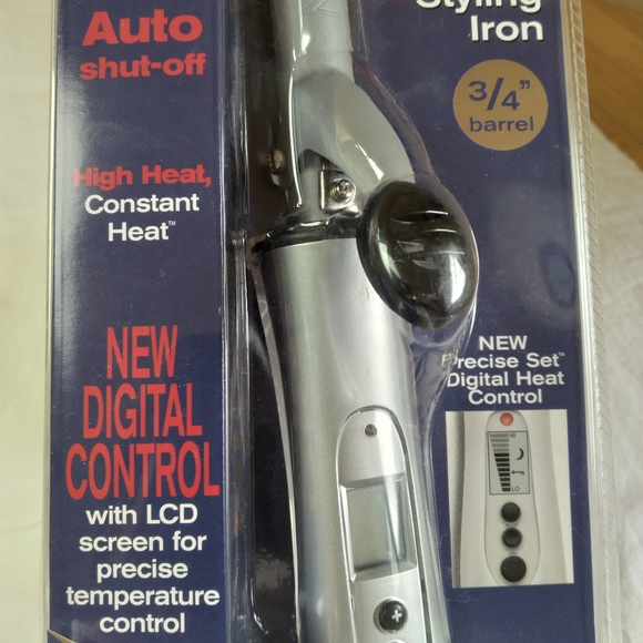 NEW Revlon Digital 3/4" Ceramic Styling Iron - Picture 7 of 15